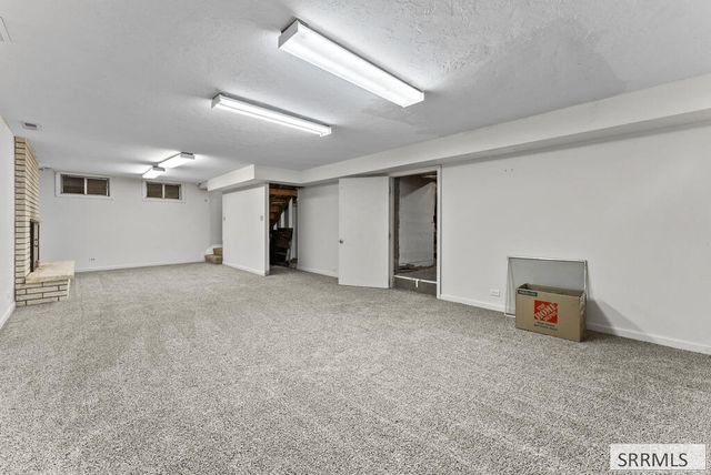 4011 E 49th S, Ammon, ID 83406
