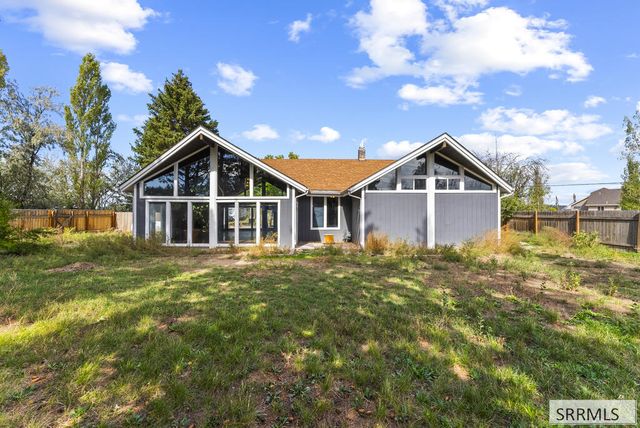4011 E 49th S, Ammon, ID 83406