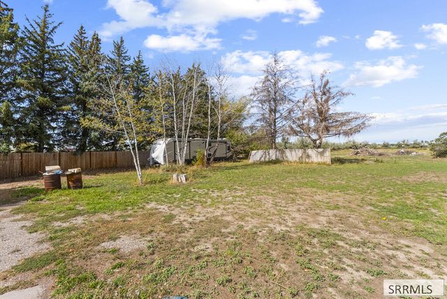 4011 E 49th S, Ammon, ID 83406