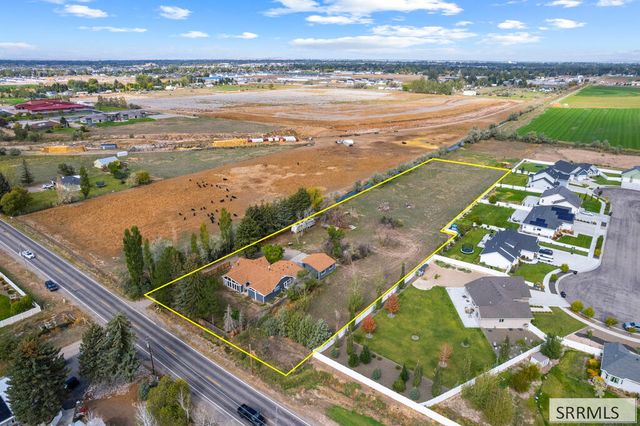 4011 E 49th S, Ammon, ID 83406