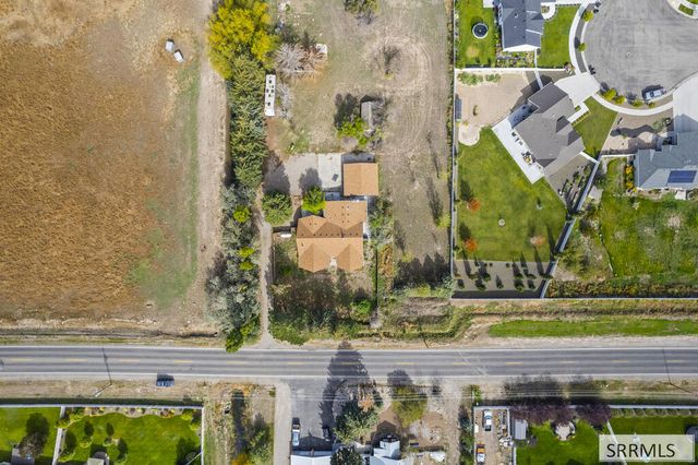 4011 E 49th S, Ammon, ID 83406
