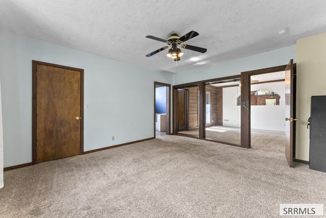 4011 E 49th S, Ammon, ID 83406