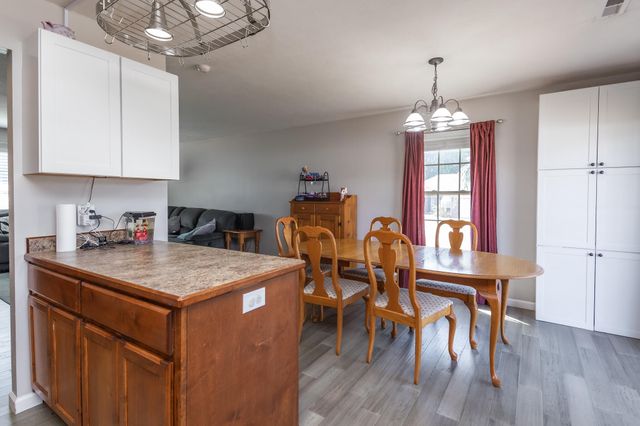 4465 W Normal Street, Springfield, MO 65802