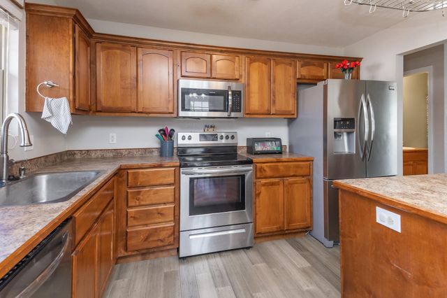 4465 W Normal Street, Springfield, MO 65802