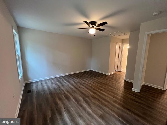 633 SHOREWOOD DR, Colonial Beach, VA 22443