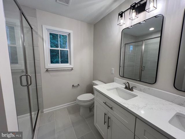 633 SHOREWOOD DR, Colonial Beach, VA 22443