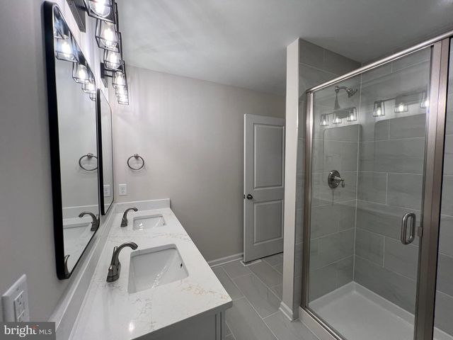 633 SHOREWOOD DR, Colonial Beach, VA 22443