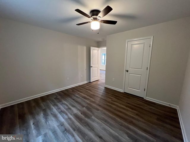 633 SHOREWOOD DR, Colonial Beach, VA 22443