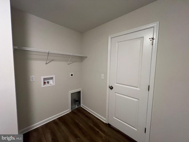 633 SHOREWOOD DR, Colonial Beach, VA 22443