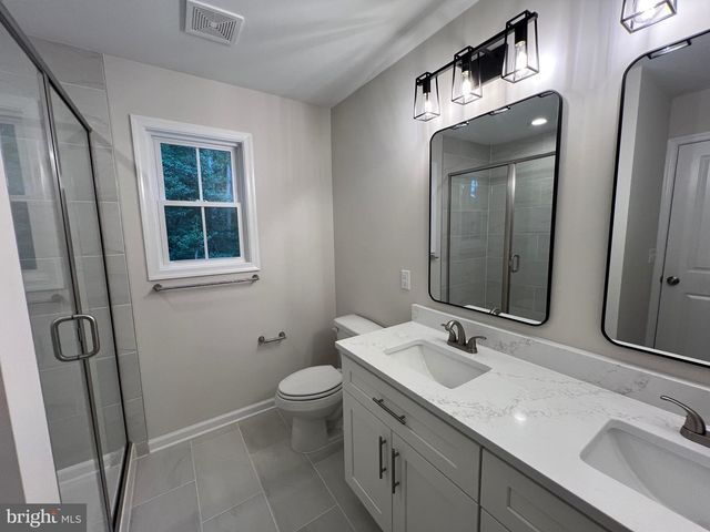 633 SHOREWOOD DR, Colonial Beach, VA 22443