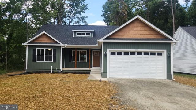 633 SHOREWOOD DR, Colonial Beach, VA 22443