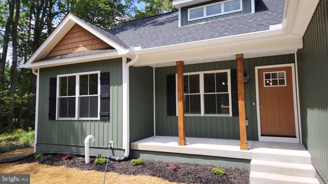 633 SHOREWOOD DR, Colonial Beach, VA 22443