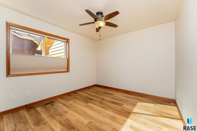 5416 Westwind Ave S Avenue S, Sioux Falls, SD 57108