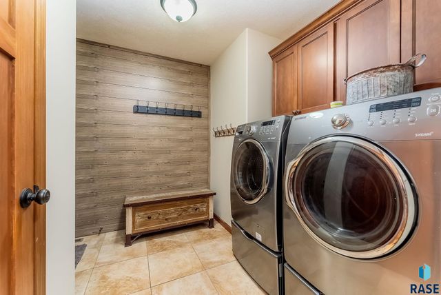 5416 Westwind Ave S Avenue S, Sioux Falls, SD 57108