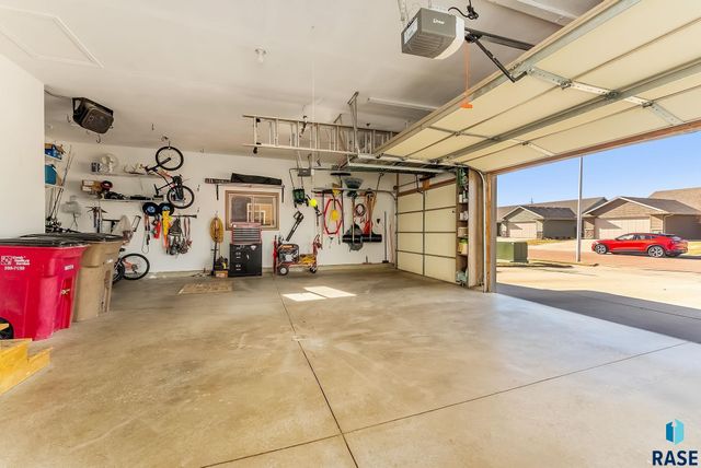 5416 Westwind Ave S Avenue S, Sioux Falls, SD 57108