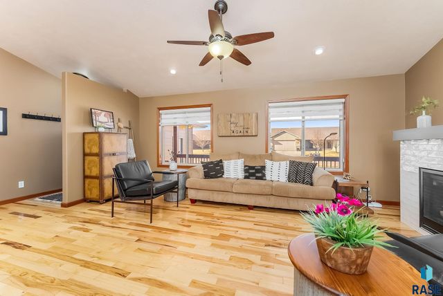 5416 Westwind Ave S Avenue S, Sioux Falls, SD 57108