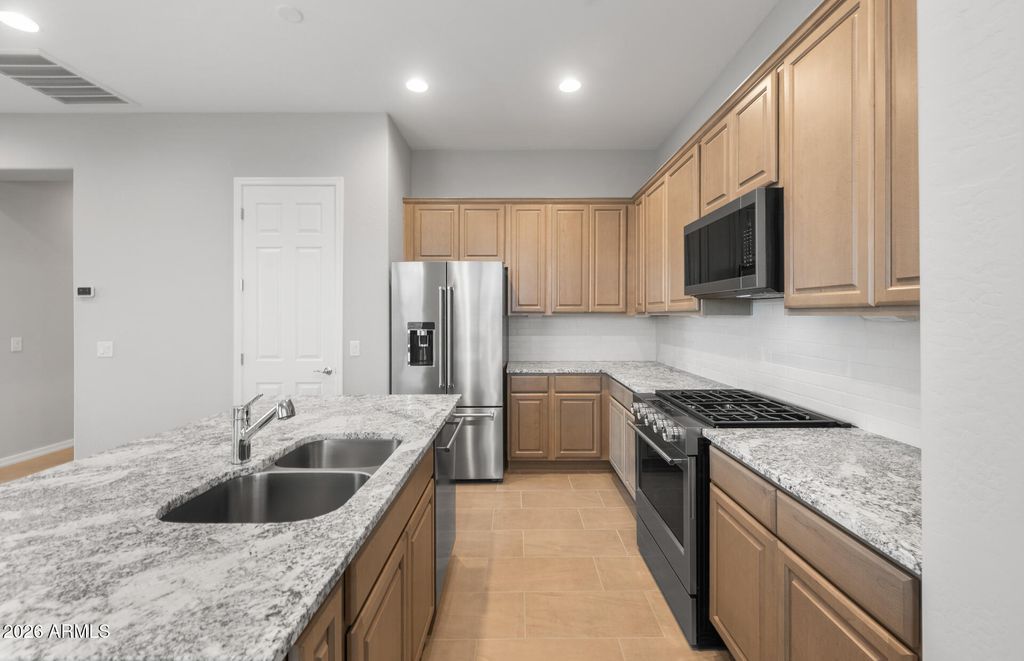 20141 N 267th Drive, Buckeye, AZ 85396 — photo 4