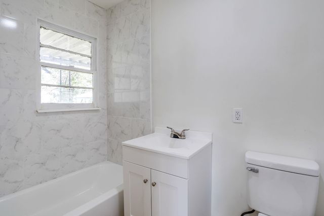 1713 N Green St, Wichita, KS 67214