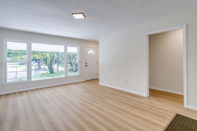 1713 N Green St, Wichita, KS 67214