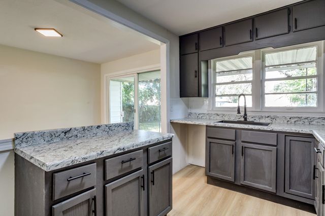 1713 N Green St, Wichita, KS 67214