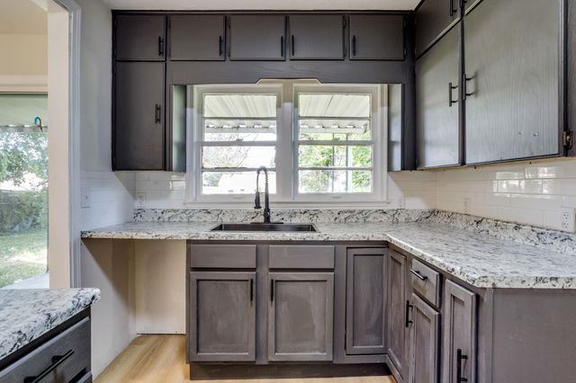 1713 N Green St, Wichita, KS 67214