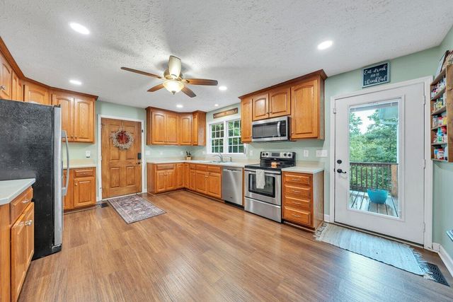 1254 Riverbend DR, Rocky Mount, VA 24151