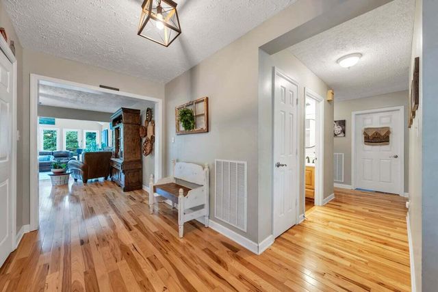 1254 Riverbend DR, Rocky Mount, VA 24151