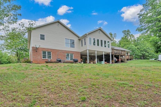 1254 Riverbend DR, Rocky Mount, VA 24151