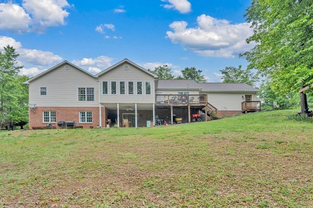 1254 Riverbend DR, Rocky Mount, VA 24151