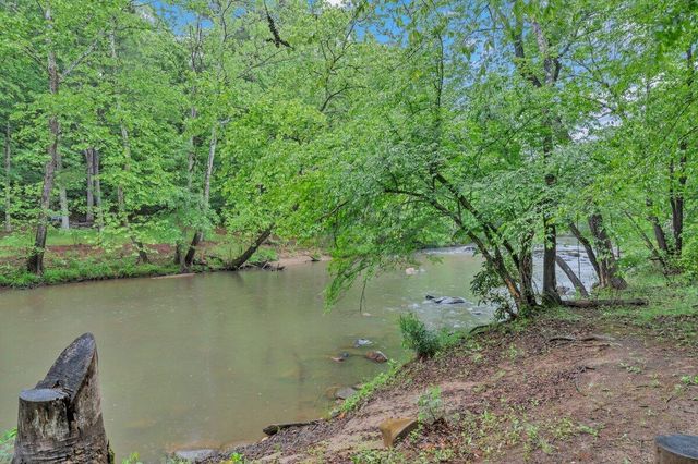 1254 Riverbend DR, Rocky Mount, VA 24151