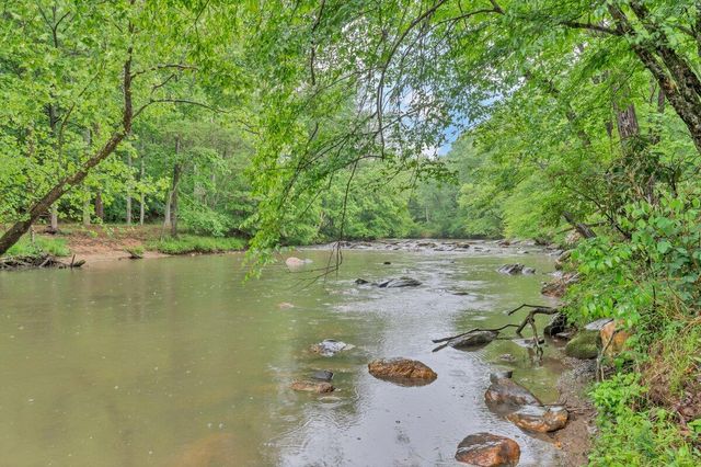 1254 Riverbend DR, Rocky Mount, VA 24151