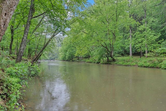 1254 Riverbend DR, Rocky Mount, VA 24151