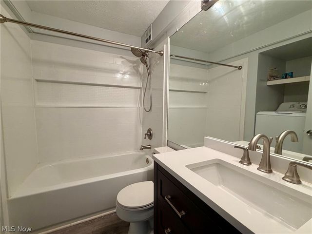 1651 Mentor Avenue 2001, Painesville, OH 44077