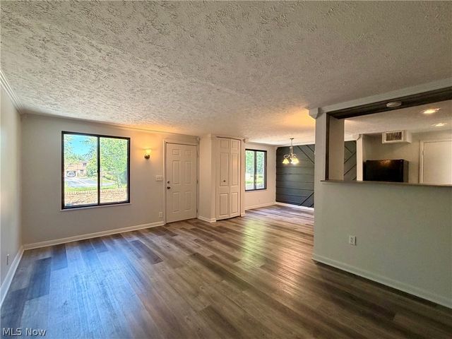 1651 Mentor Avenue 2001, Painesville, OH 44077