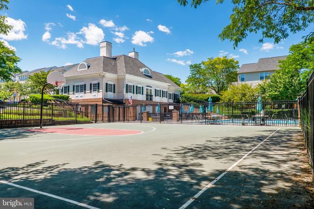 113 SUMMER WALK DR, Gaithersburg, MD 20878