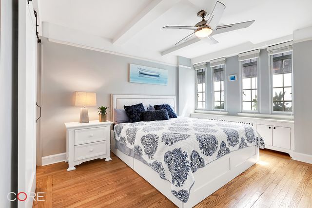 321 E 43rd St Apt 109, New York City, NY 10017