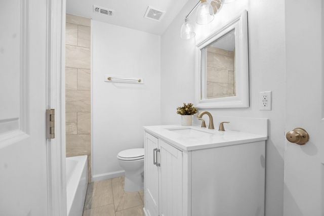 805 Haysel ST, Bastrop, TX 78602
