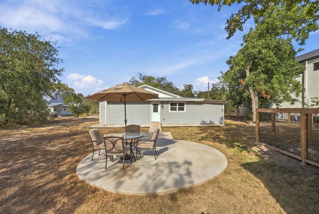 805 Haysel ST, Bastrop, TX 78602