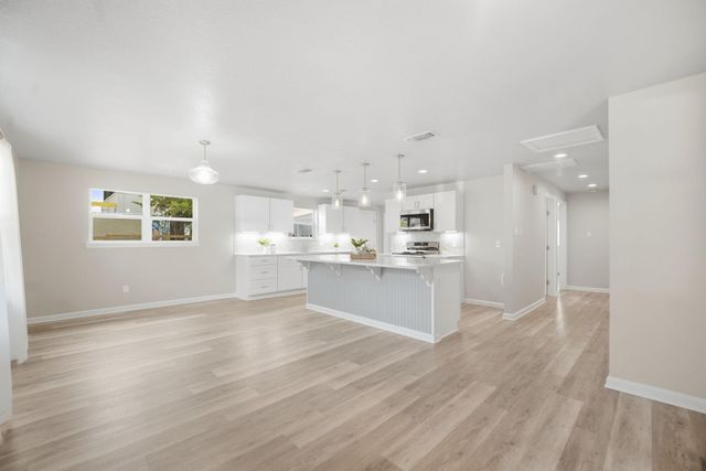 805 Haysel ST, Bastrop, TX 78602