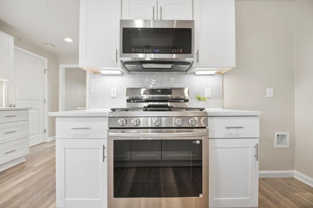805 Haysel ST, Bastrop, TX 78602
