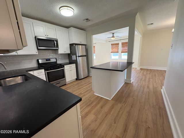 524 Cedar Crest Court, Lafayette, LA 70501