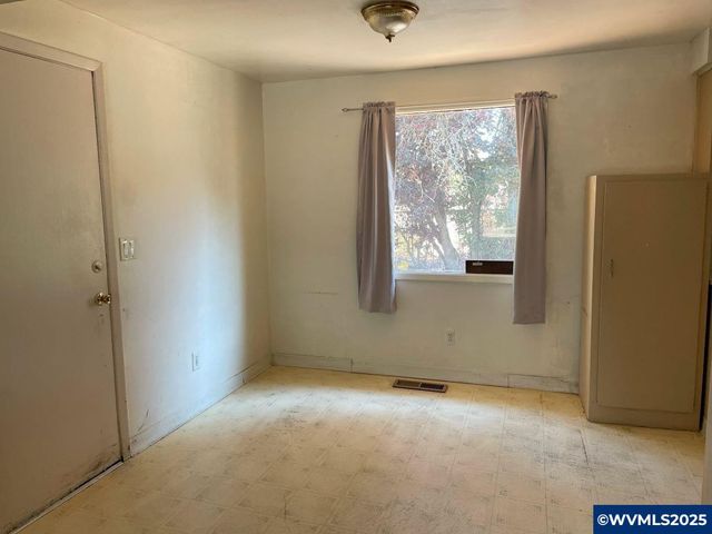 386 40th Pl SE, Salem, OR 97317