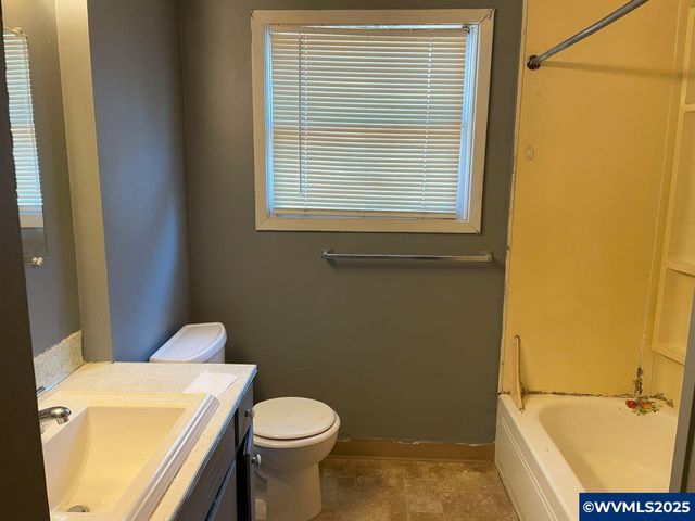 386 40th Pl SE, Salem, OR 97317
