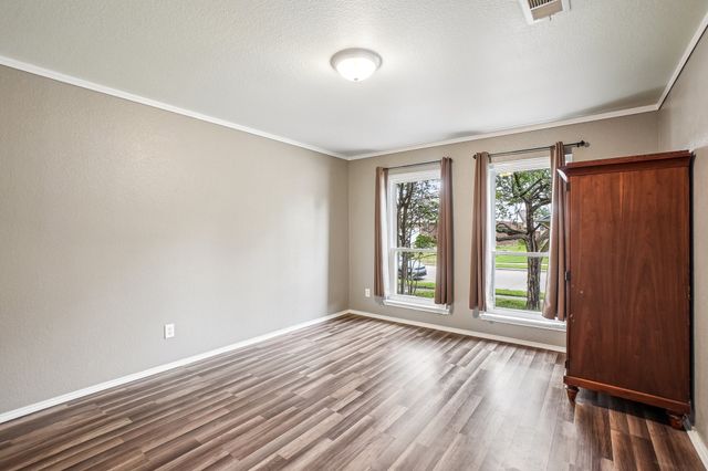 1220 Mockingbird Drive, Aubrey, TX 76227
