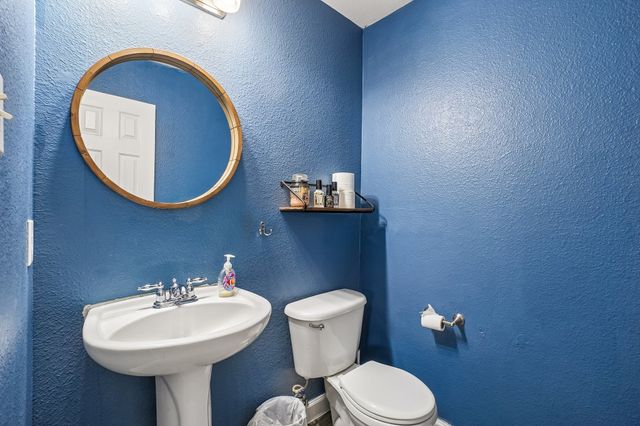 1220 Mockingbird Drive, Aubrey, TX 76227