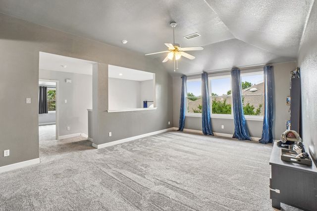 1220 Mockingbird Drive, Aubrey, TX 76227