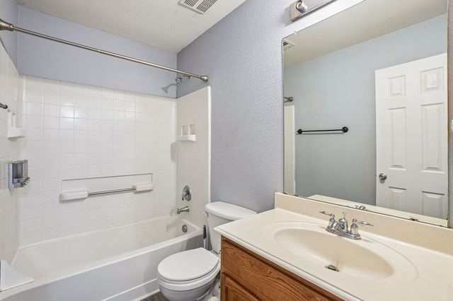 1220 Mockingbird Drive, Aubrey, TX 76227