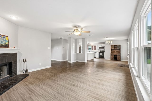 1220 Mockingbird Drive, Aubrey, TX 76227