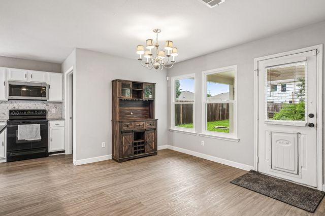 1220 Mockingbird Drive, Aubrey, TX 76227
