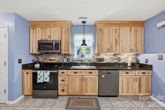 1118 Slate Ridge Road, Matthews, NC 28104